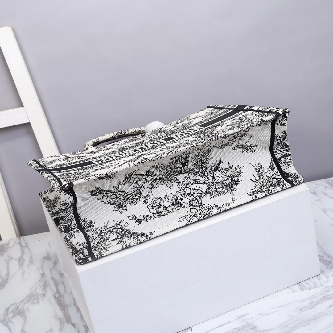&MOMO- M1286ZTQW Book Tote item : B-B00M1110