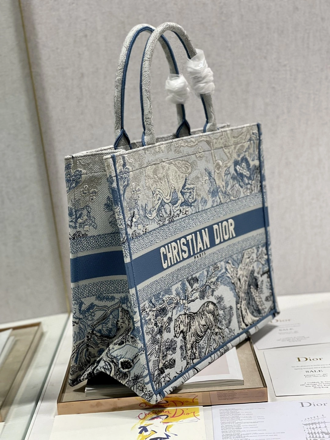 MOMO- M1286ZTQY book tote item : B-B00M1108