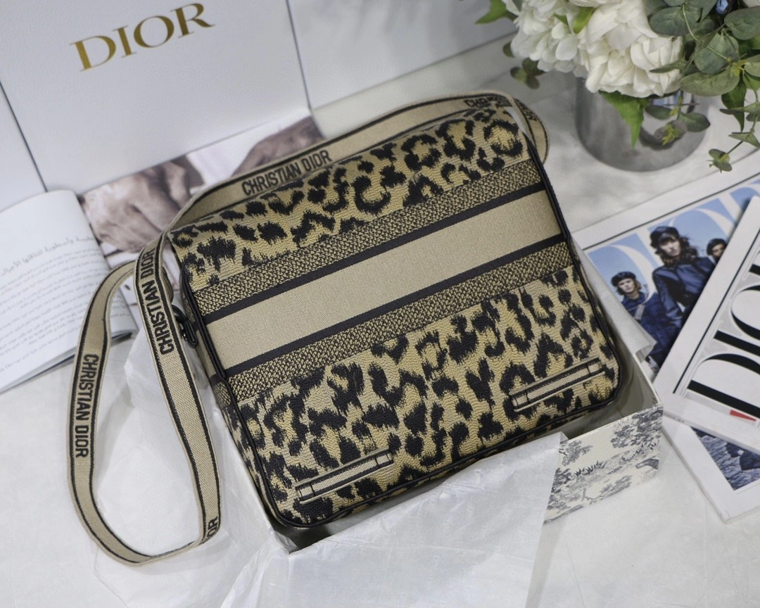MOMO- M1291VRHM oblique item : B-B00M1416