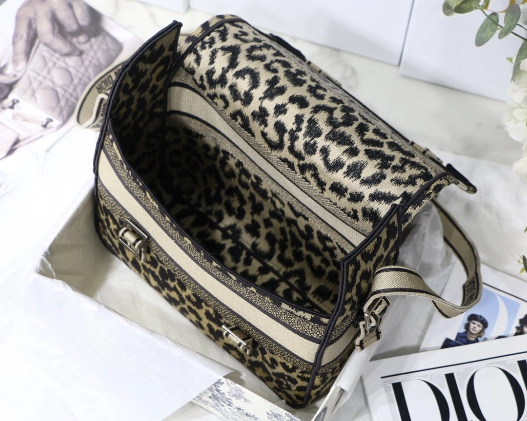 MOMO- M1291VRHM oblique item : B-B00M1416