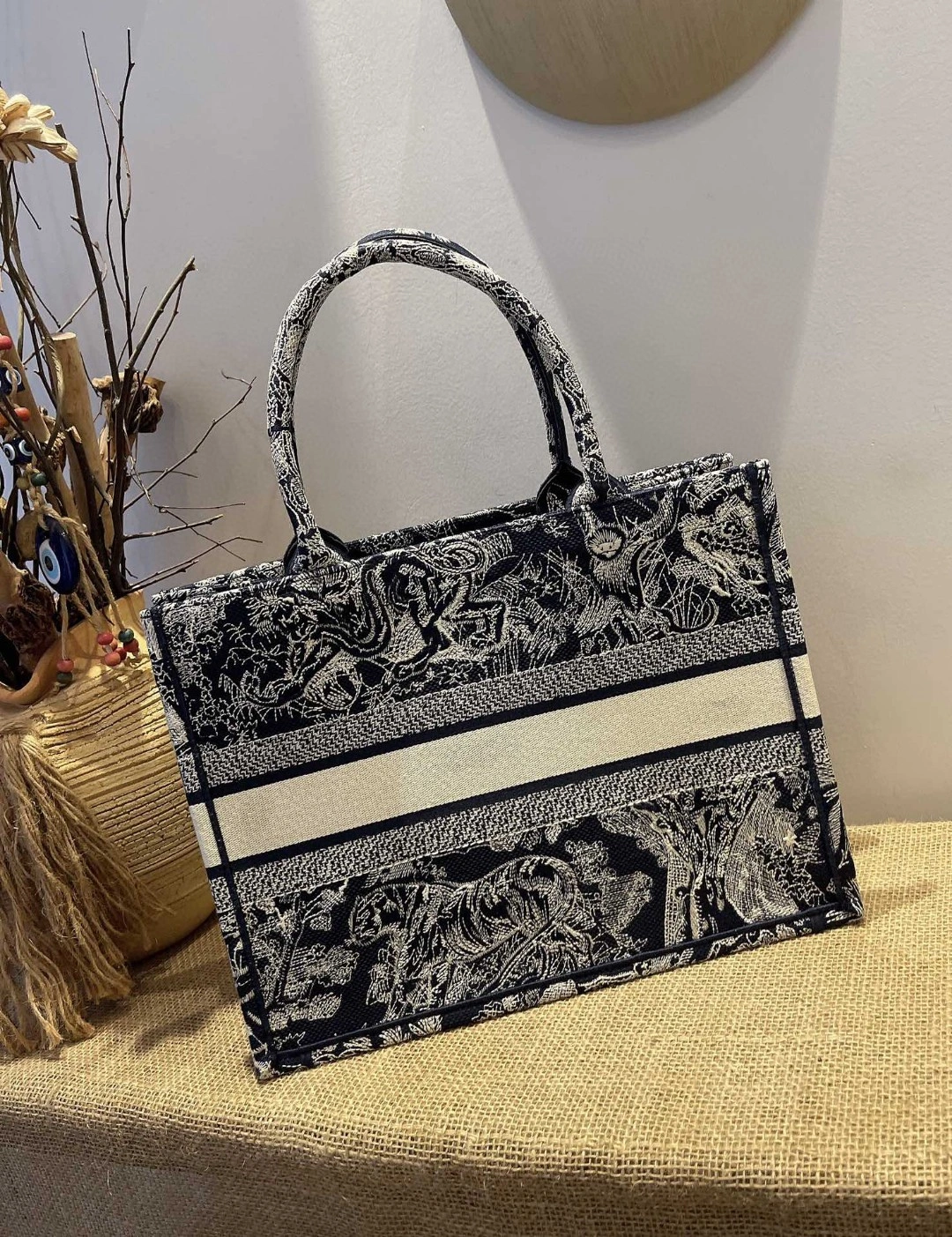 MOMO- M1296ZRGO Book Tote item : B-B331M1421