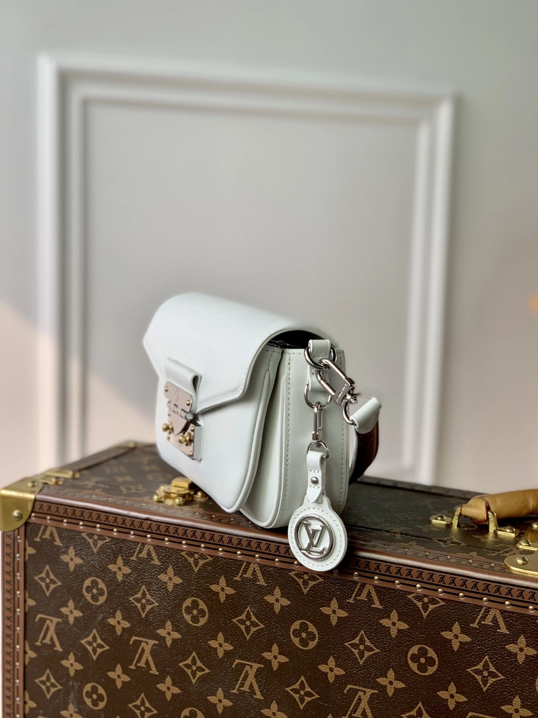 MOMO- M20395 Swing item : B-B063D1828