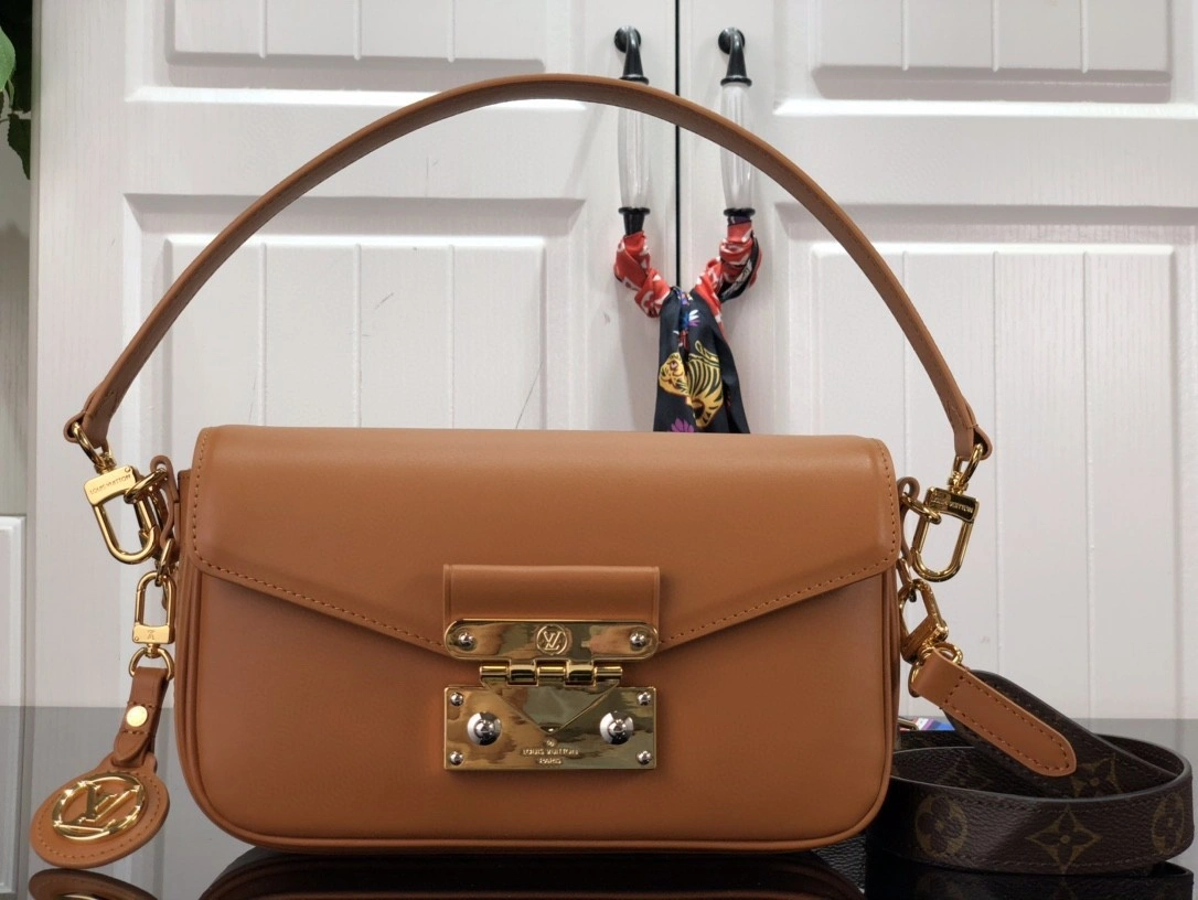 MOMO- M20396 Swing item : B-B063D1018