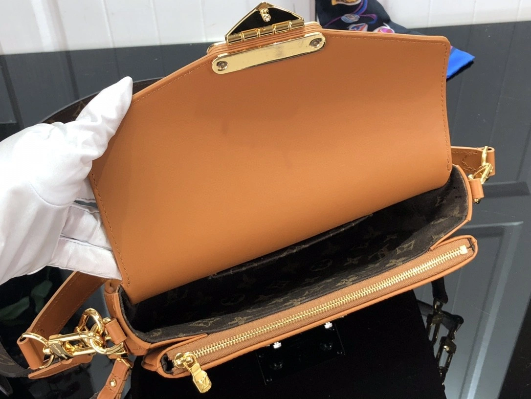 MOMO- M20396 Swing item : B-B063D1018