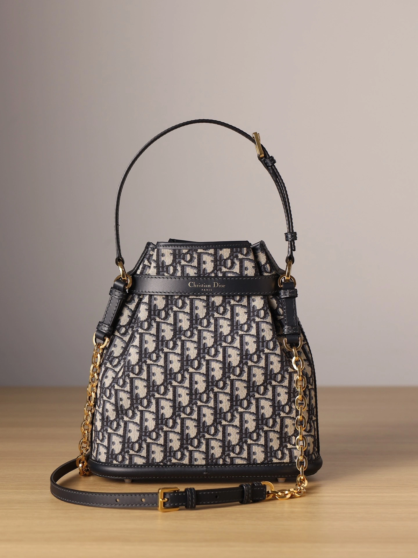 MOMO--M2271UTZQ_M928 M2271UTZQ-M928 item:D-B482B1724R