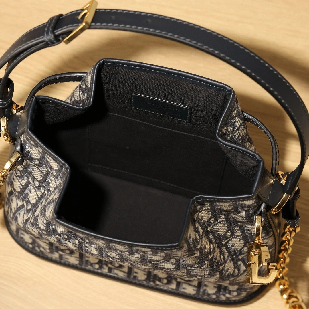 MOMO--M2271UTZQ_M928 M2271UTZQ-M928 item:D-B482B1724R