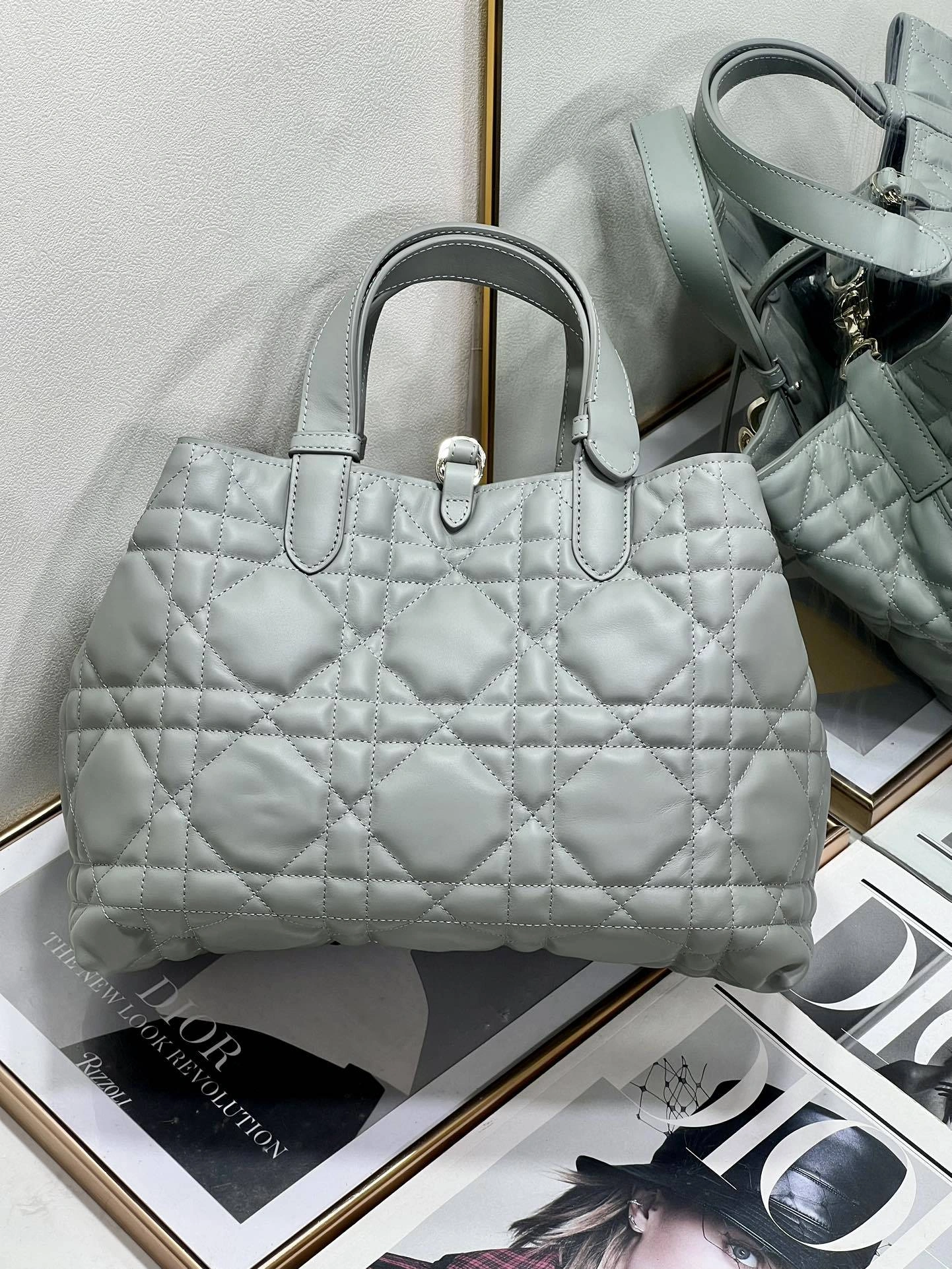 MOMO- M2821OSHJ-M41G high quality version item：C-B063I3070V