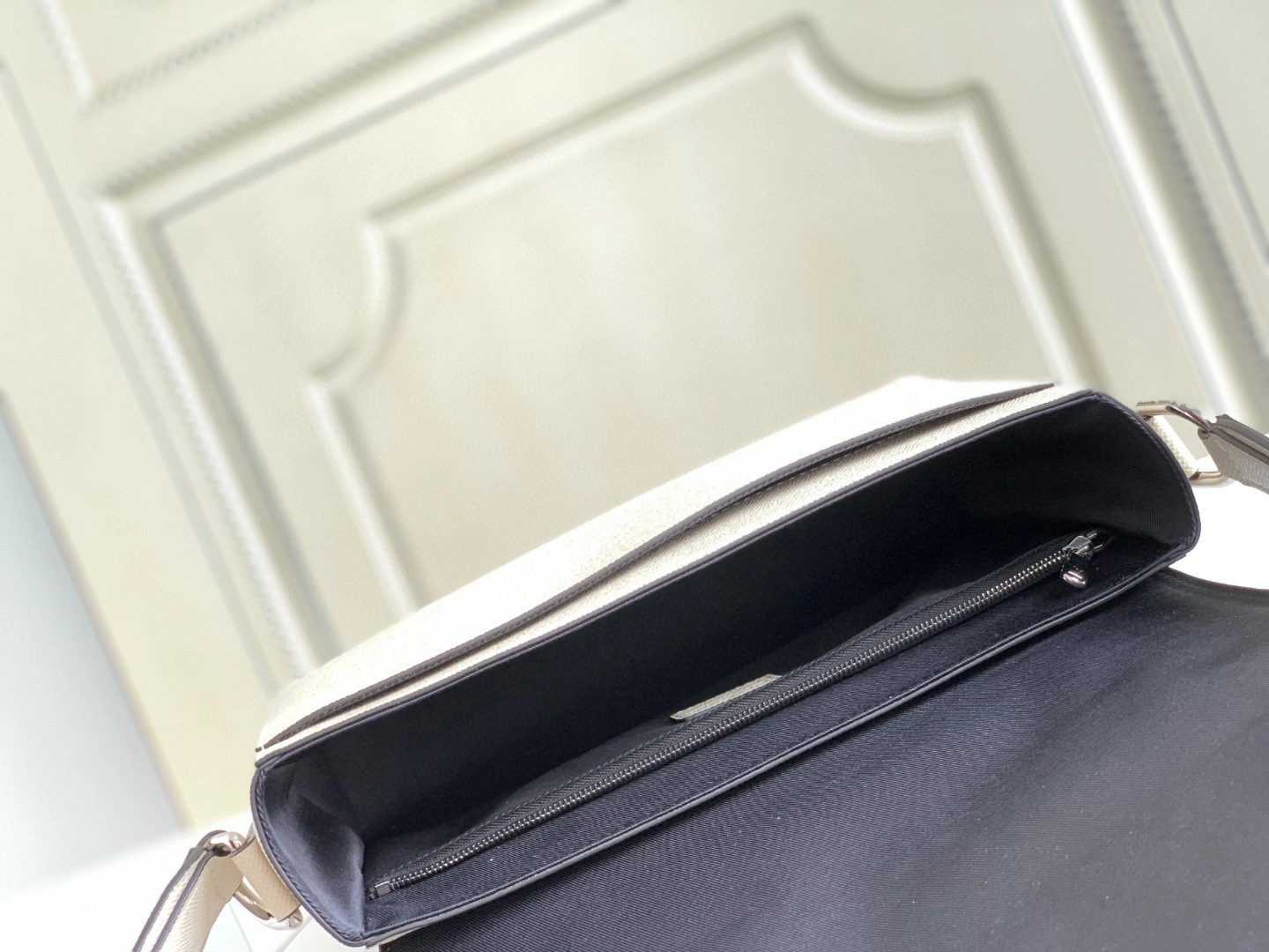 MOMO- M30813 item : A-B00L2233
