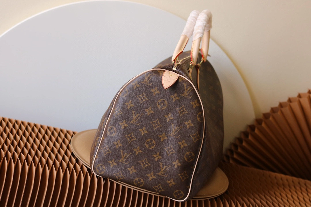 MOMO- M41106 SPEEDY 40 item：B-B330E2545C
