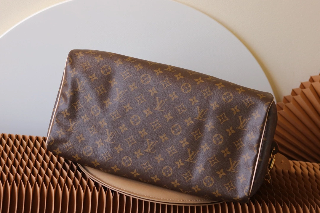 MOMO- M41106 SPEEDY 40 item：B-B330E2545C