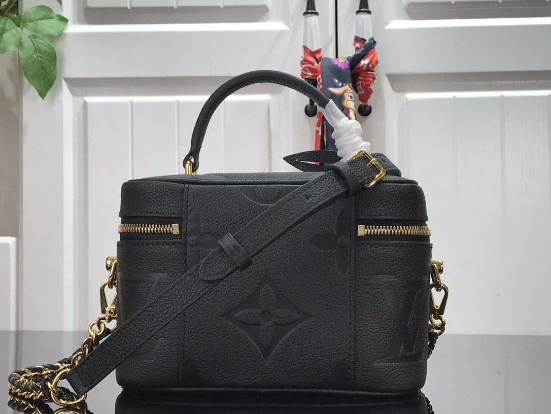 MOMO- M45598 Vanity item : B-B078C0903