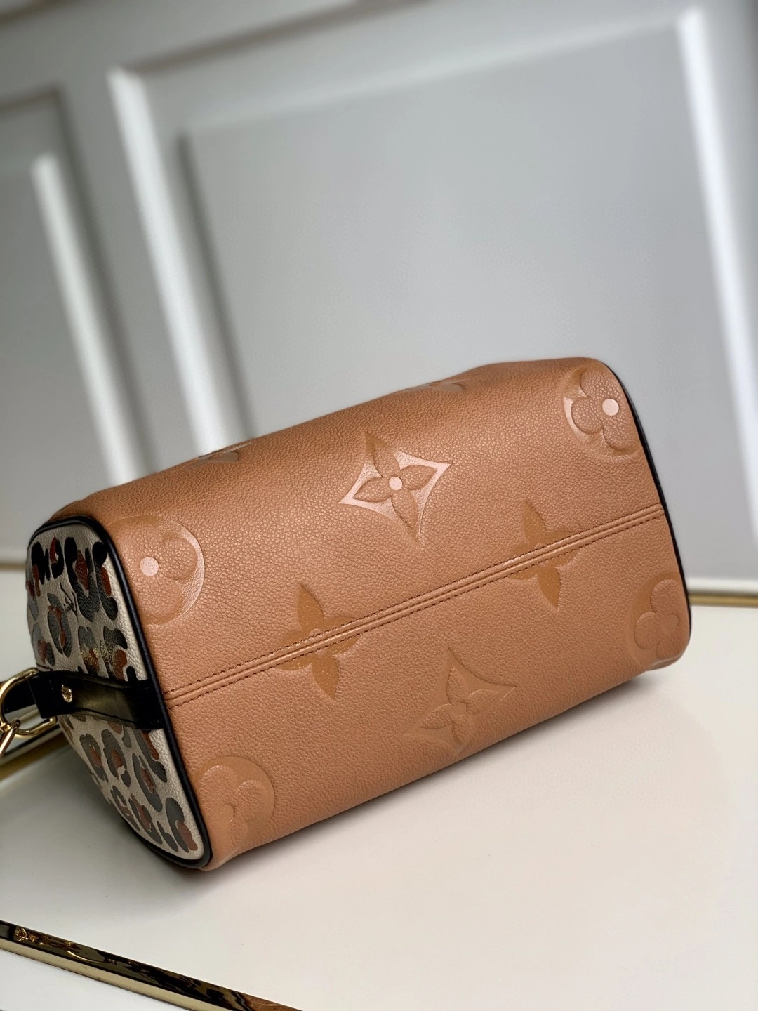 MOMO- M45840 item : A-B00L2306
