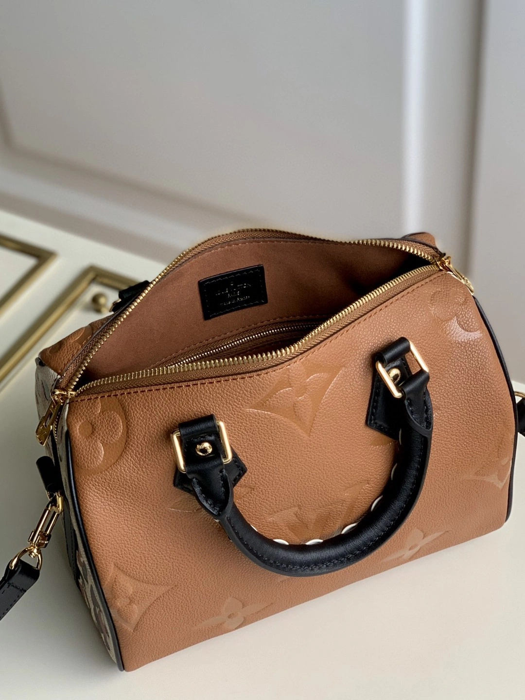 MOMO- M45840 item : A-B00L2306