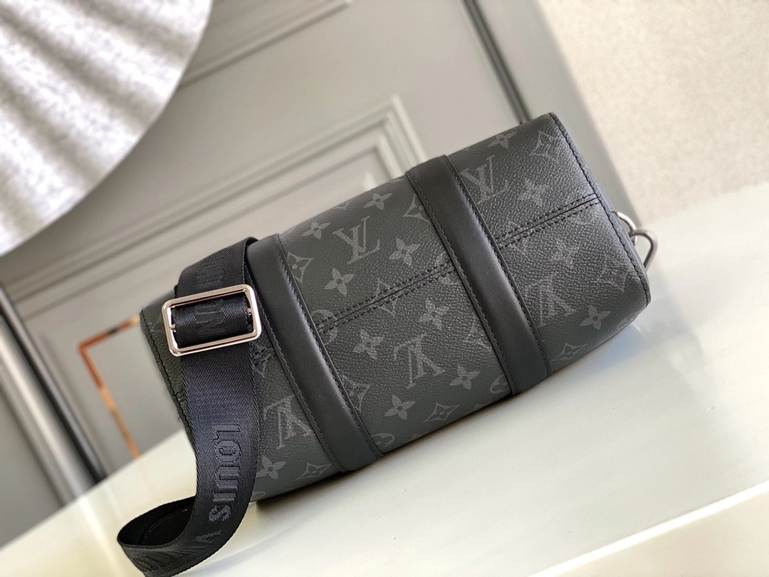 MOMO- M45936 cowhide item : A-B00L1718