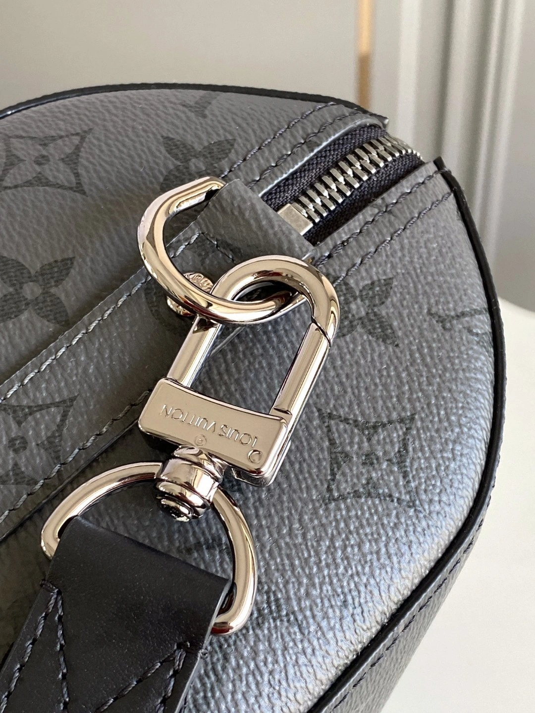 MOMO- M45936 cowhide item : A-B00L1718