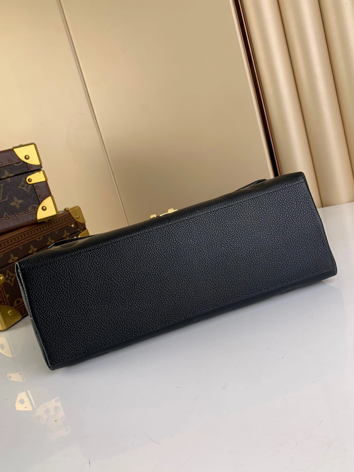 MOMO- M45976 item：B-B000E2628C