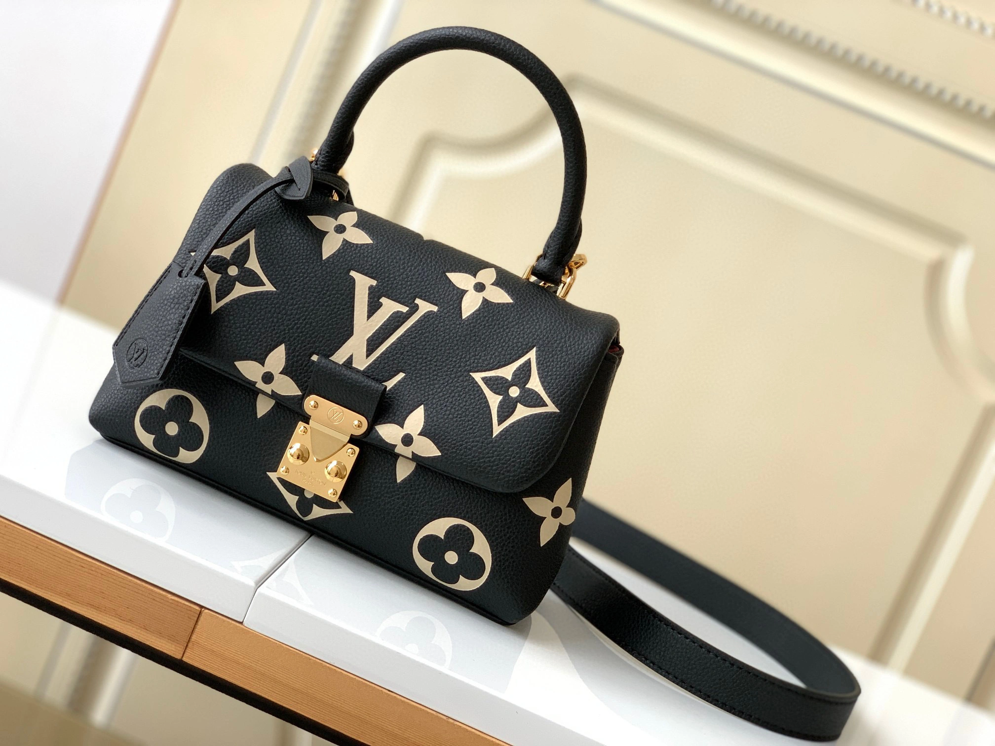 MOMO- M45978 Madeleine BB item：B-B000E2620C