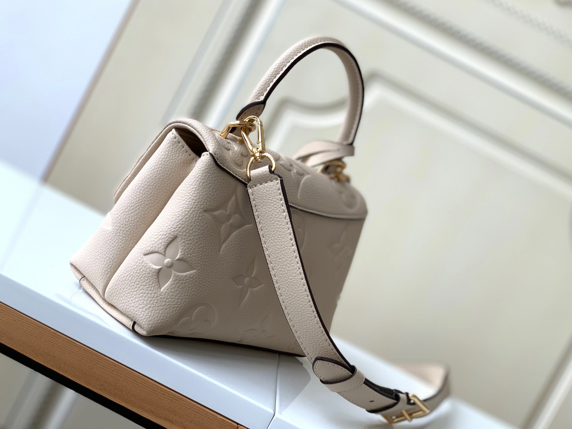 MOMO- M46008Madeleine BB item：B-B000E2619C