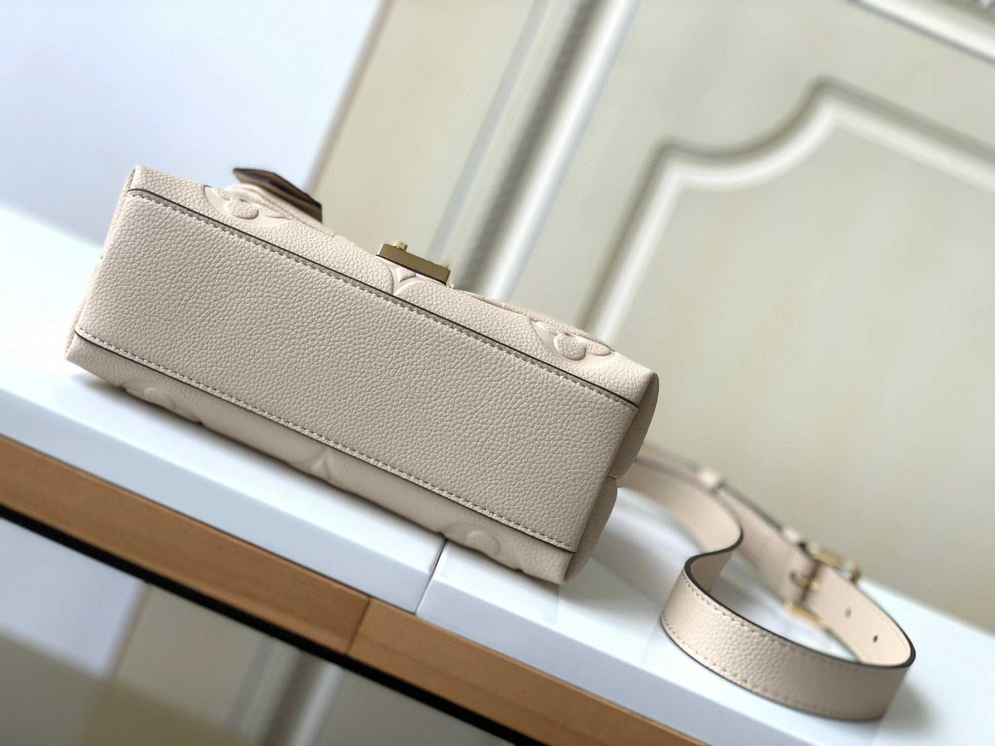 MOMO- M46008Madeleine BB item：B-B000E2619C