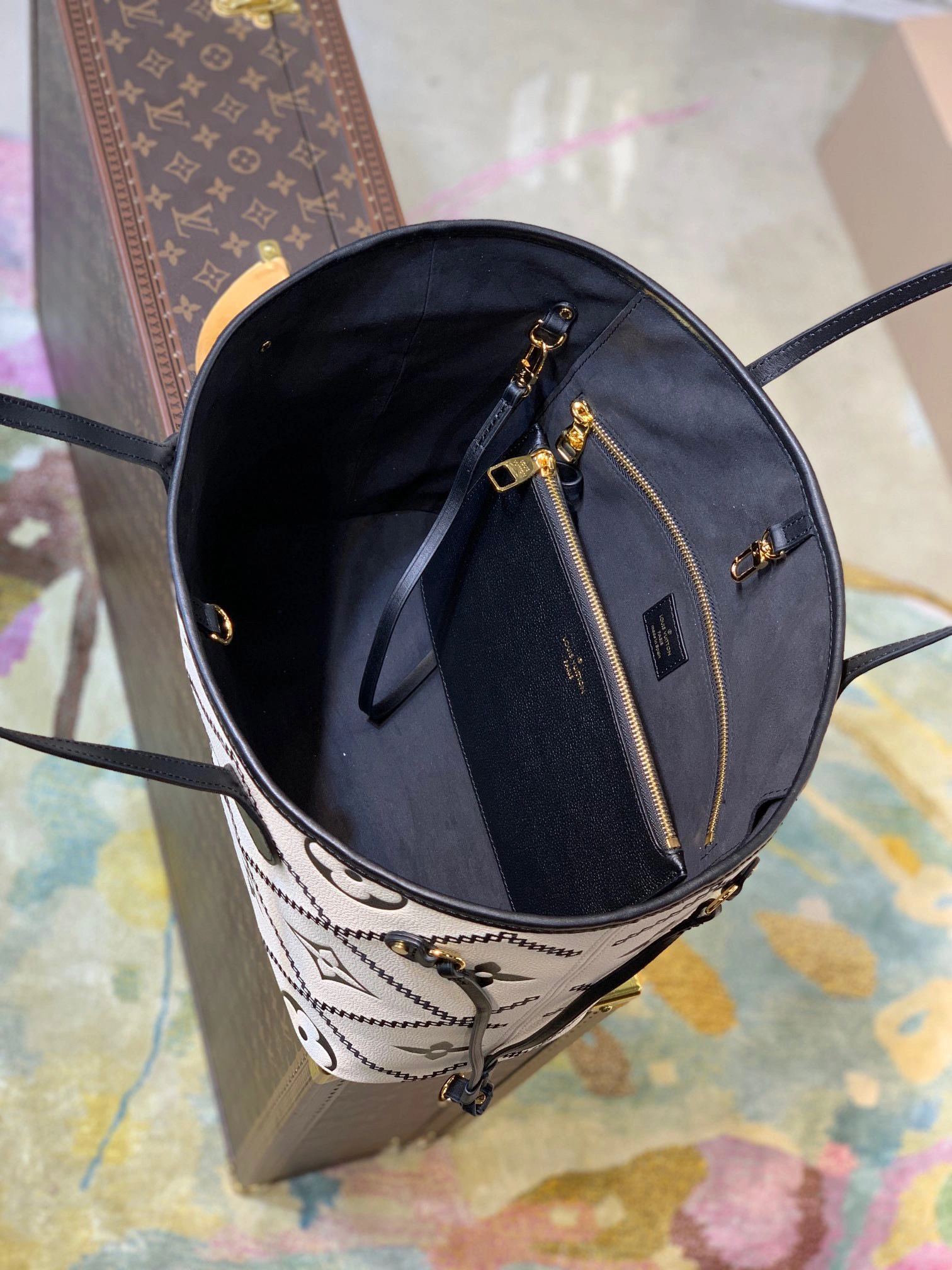 &MOMO- M46039 2022 Neverfull Monogram Empreinte item：B-B000E2223C