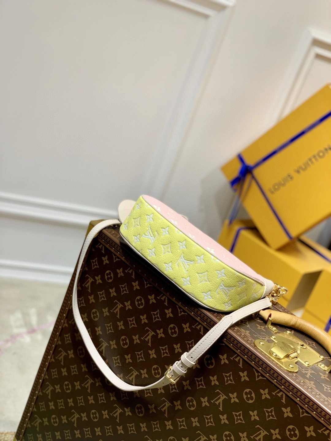 MOMO- M46113 Bagatelle BB item : B-B202D1819