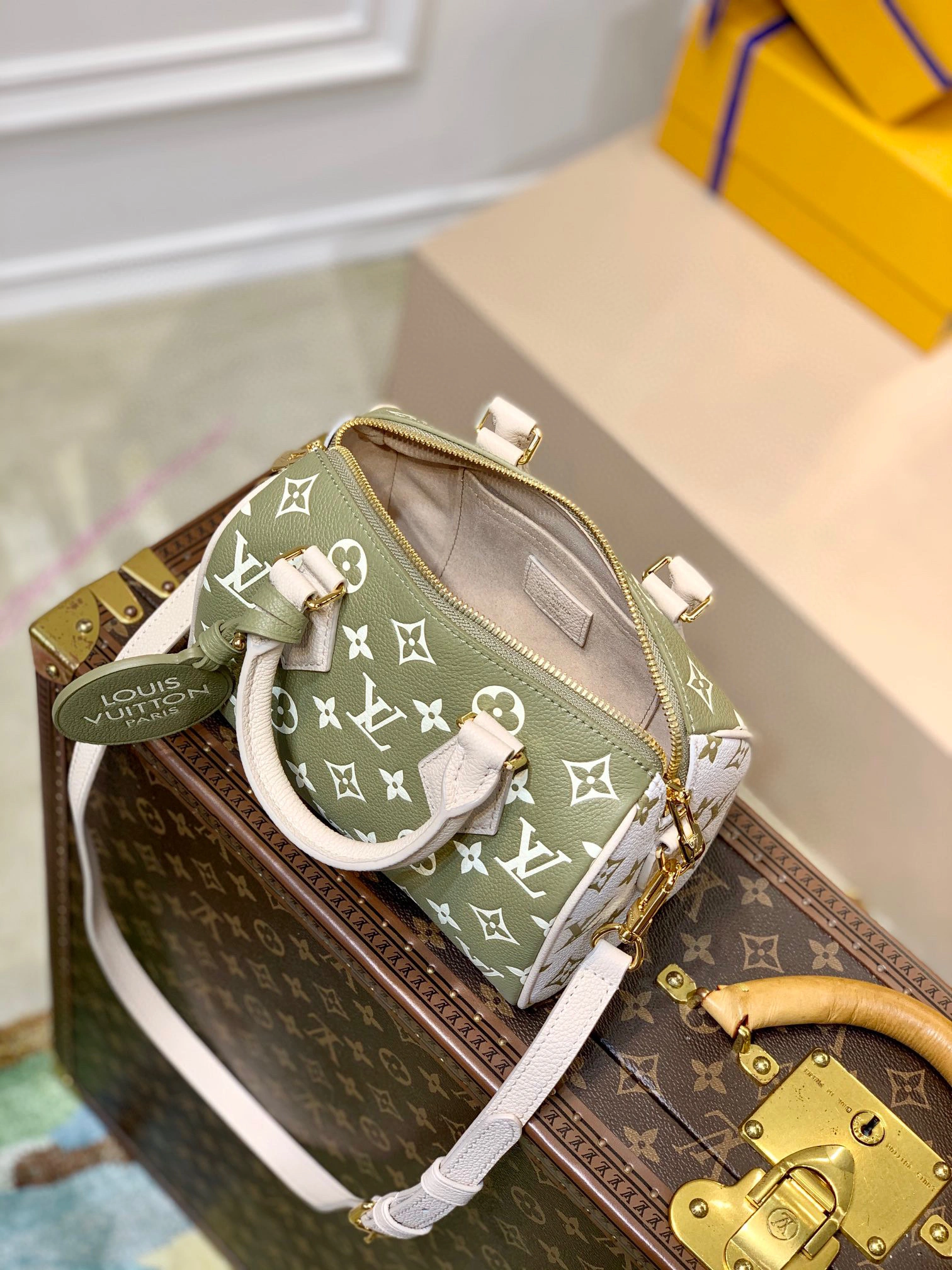 MOMO- M46118 20 item：B-B000E2606C