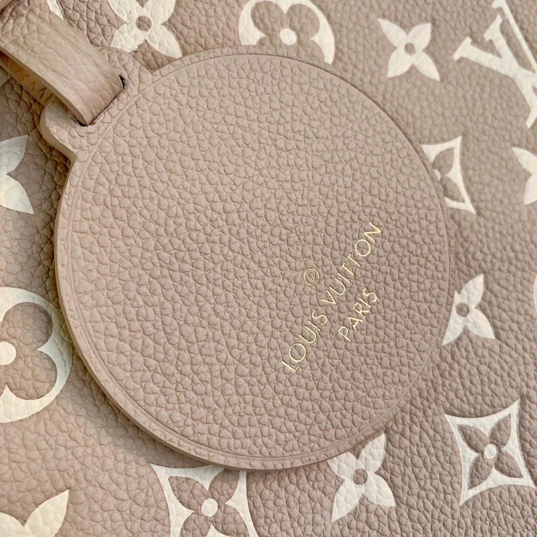 MOMO- M46128 cowhide OnTheGo item : B-B202D1817