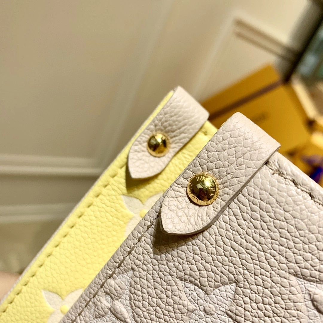 MOMO- M46128 cowhide OnTheGo item : B-B202D1817