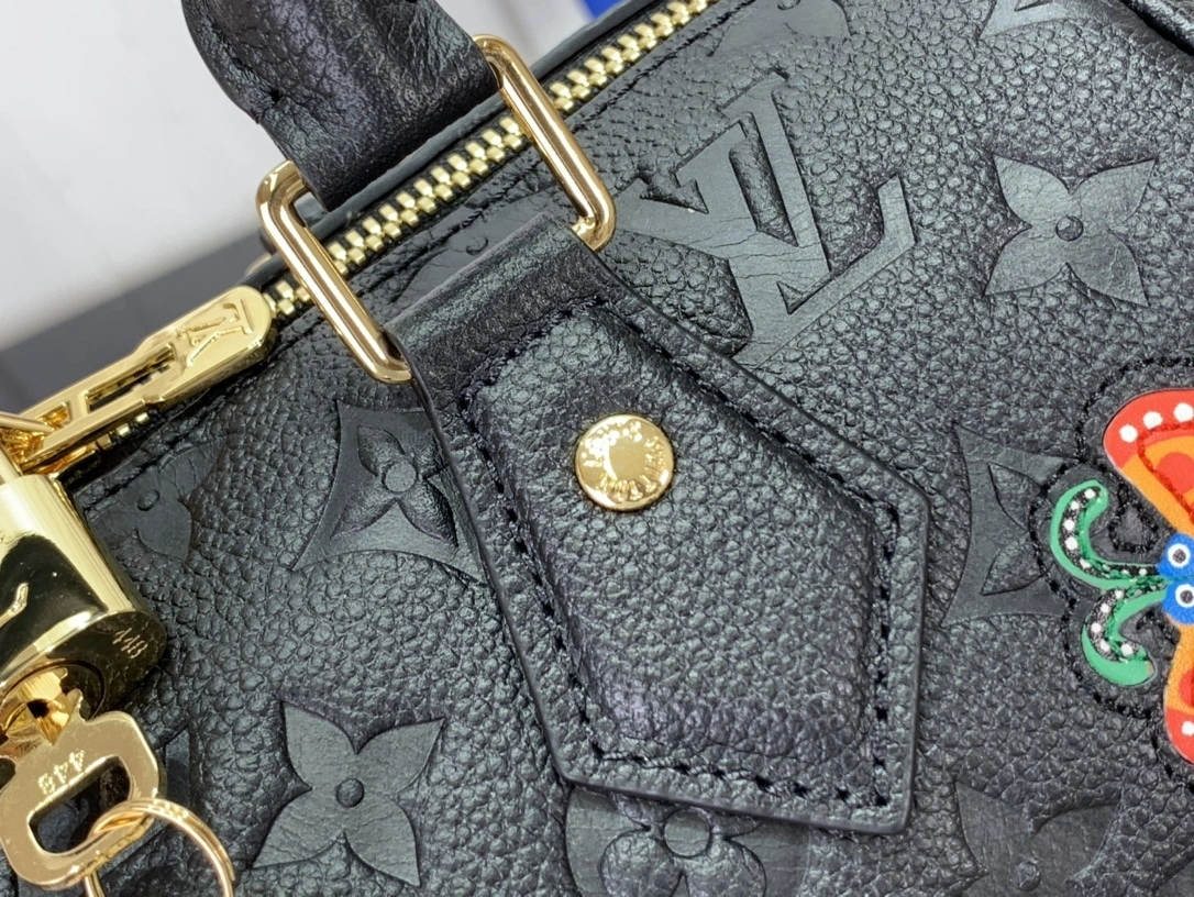 MOMO- M46415 high quality version item：C-B063I2328V