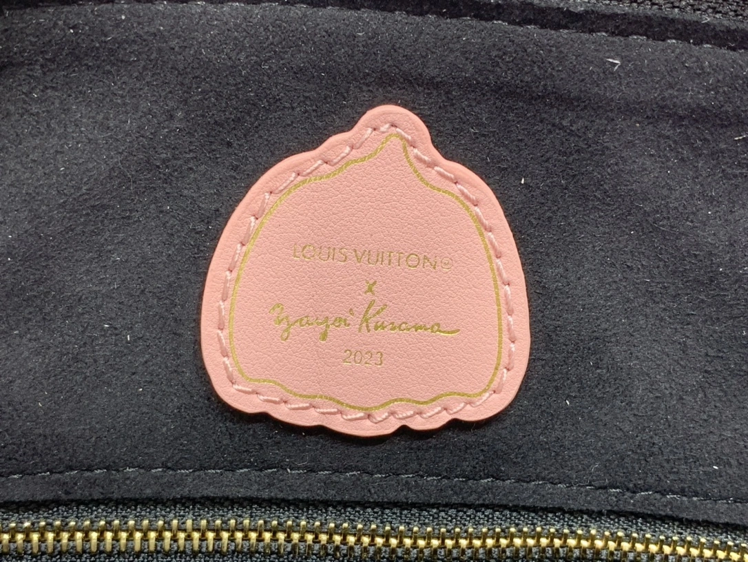 MOMO- M46415 high quality version item：C-B063I2328V