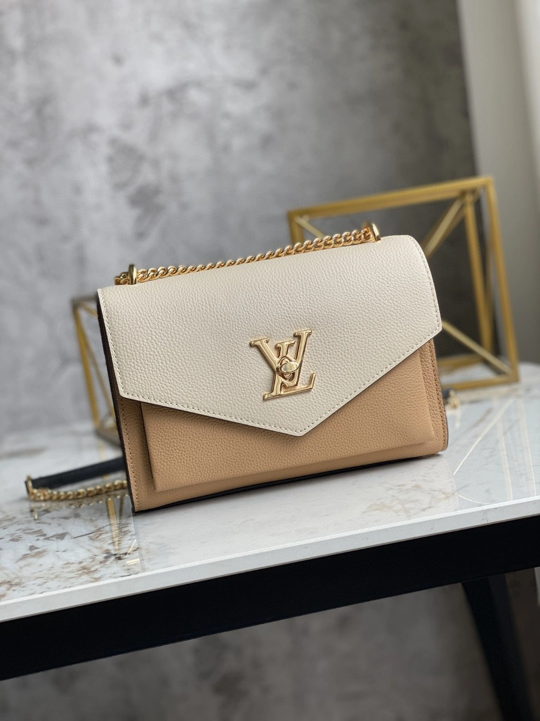 MOMO- M56641 Calfskin item : A-B00L1760