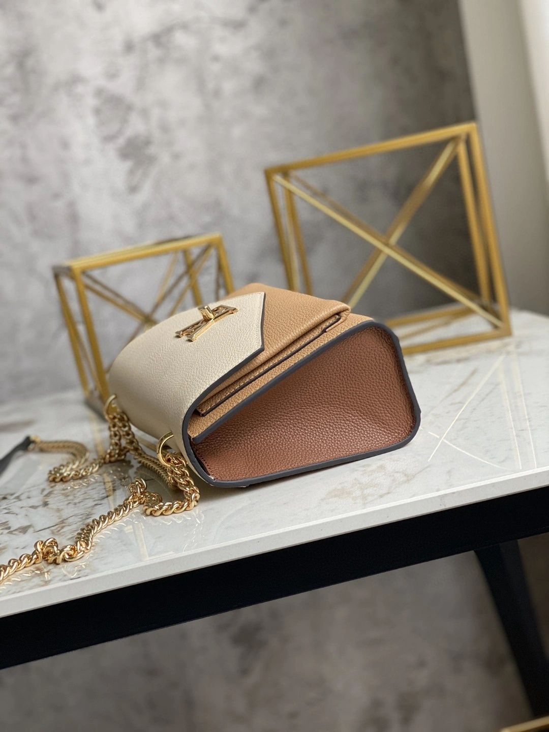 MOMO- M56641 Calfskin item : A-B00L1760