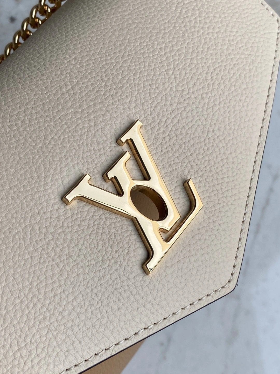 MOMO- M56641 Calfskin item : A-B00L1760