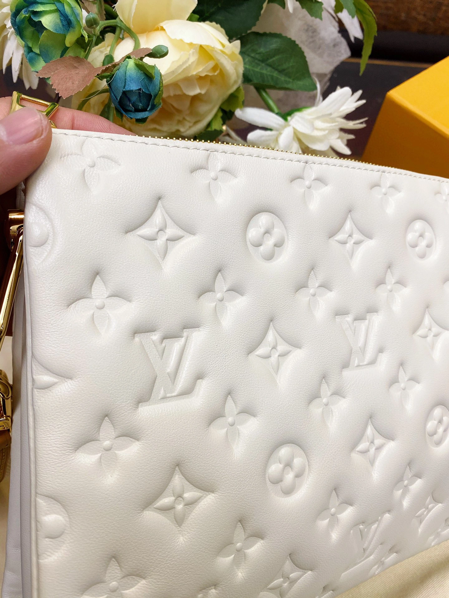 MOMO- M57793 item：B-B000E2623C