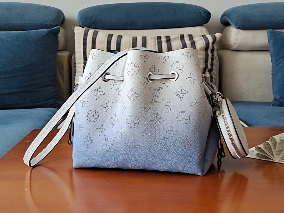 MOMO- M57856 Calfskin item : A-B00L2725