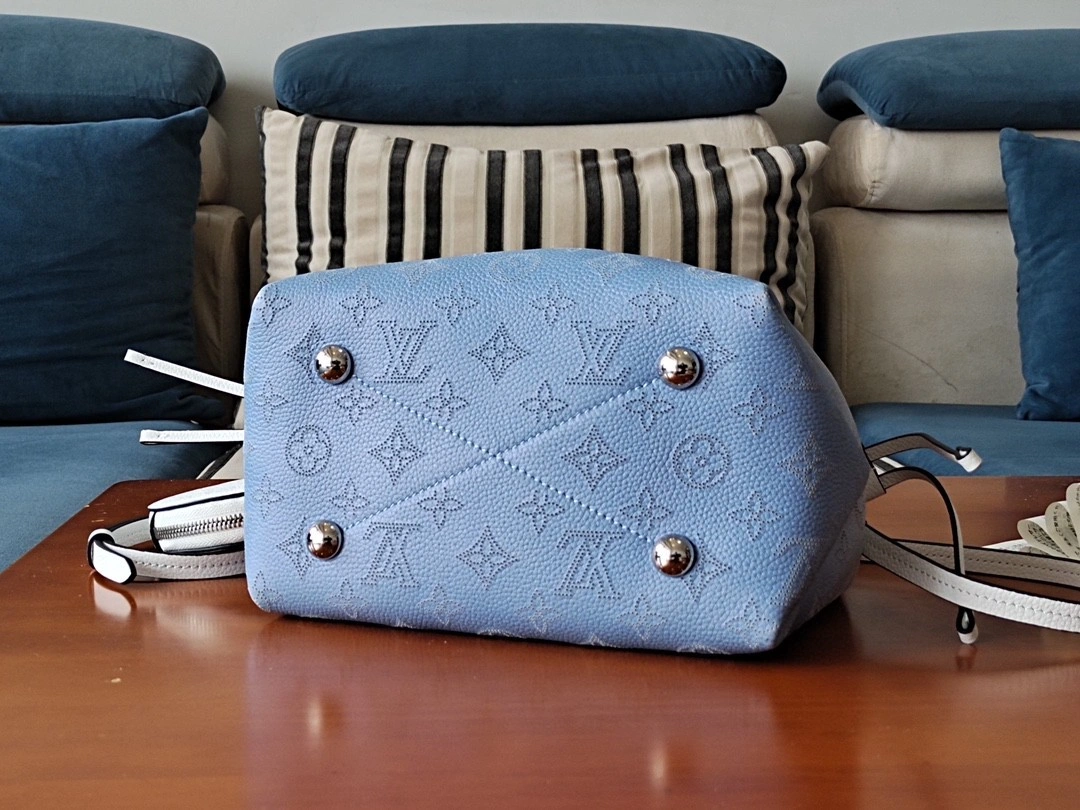 MOMO- M57856 Calfskin item : A-B00L2725