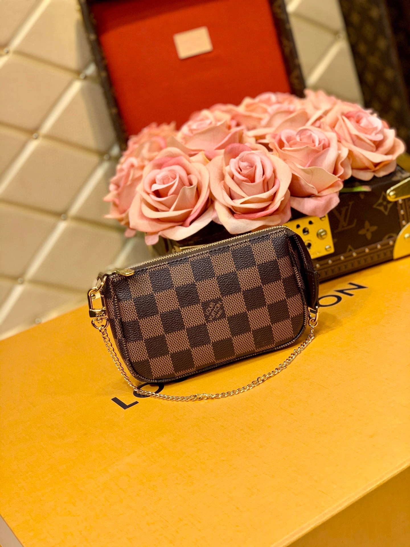 MOMO- M58009 Item: B-B202D1500