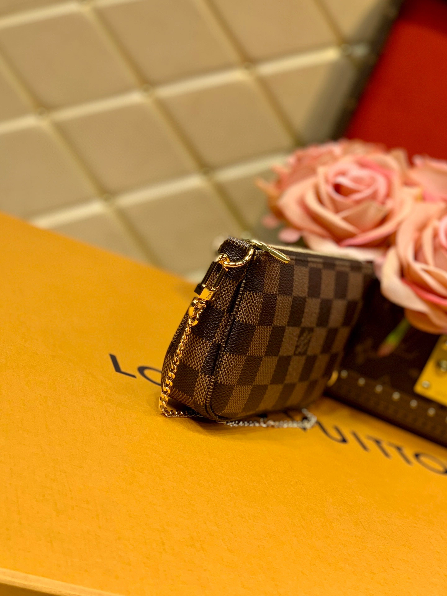 MOMO- M58009 Item: B-B202D1500