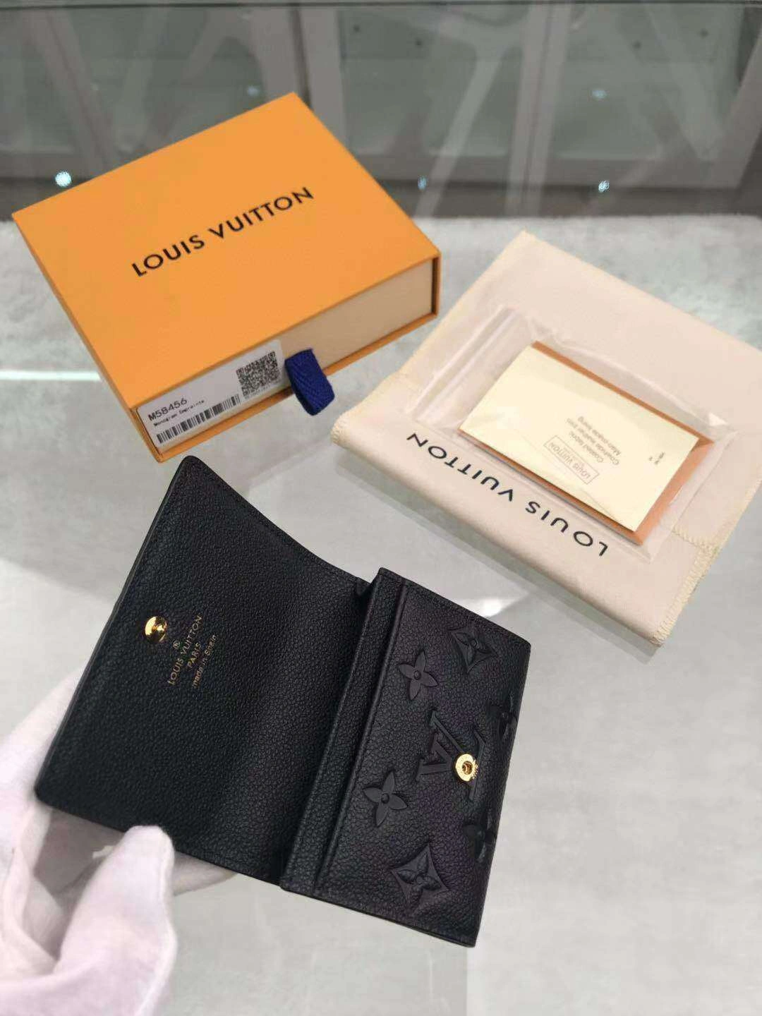 *MOMO- M58456 Calfskin item : A-B040H0131
