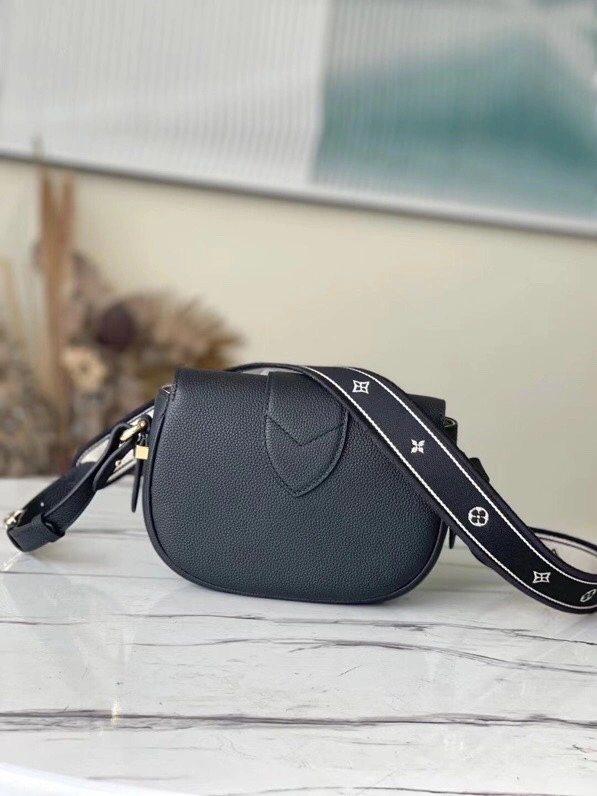 MOMO- M58727 Calfskin item : A-B116L1916