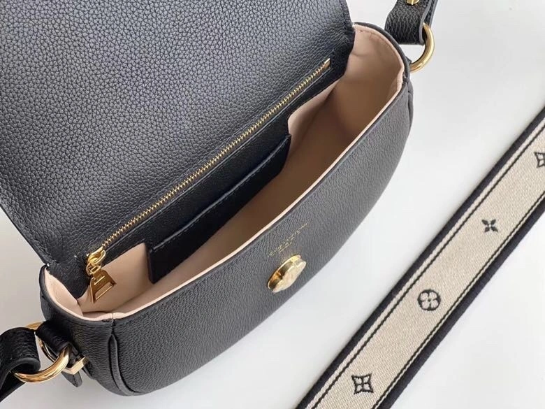 MOMO- M58727 Calfskin item : A-B116L1916