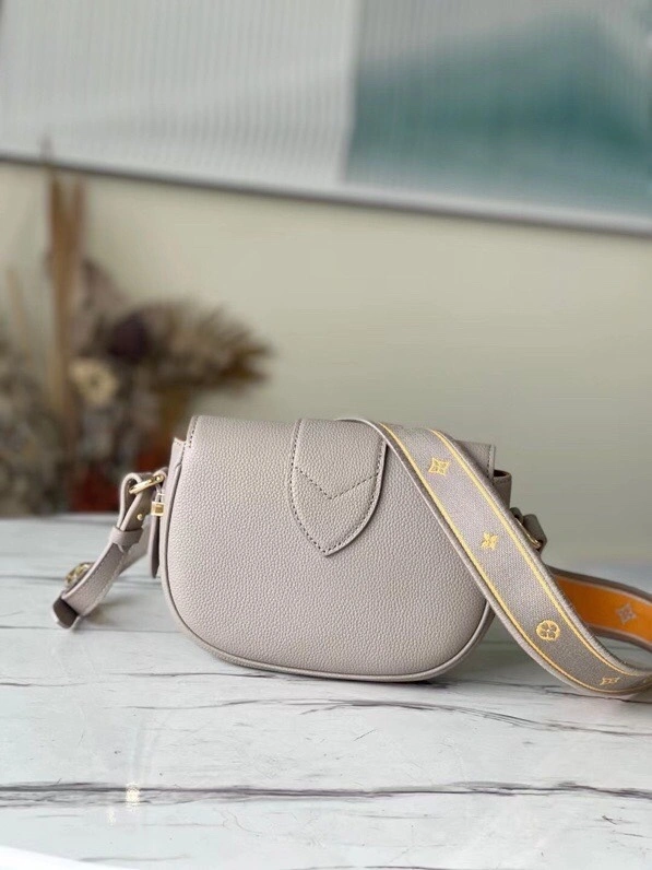 MOMO- M58728 Calfskin item : A-B116L1915