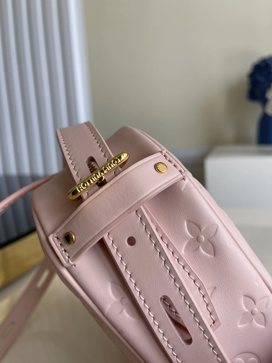 MOMO- M58738 sheephide item : A-B340L1730