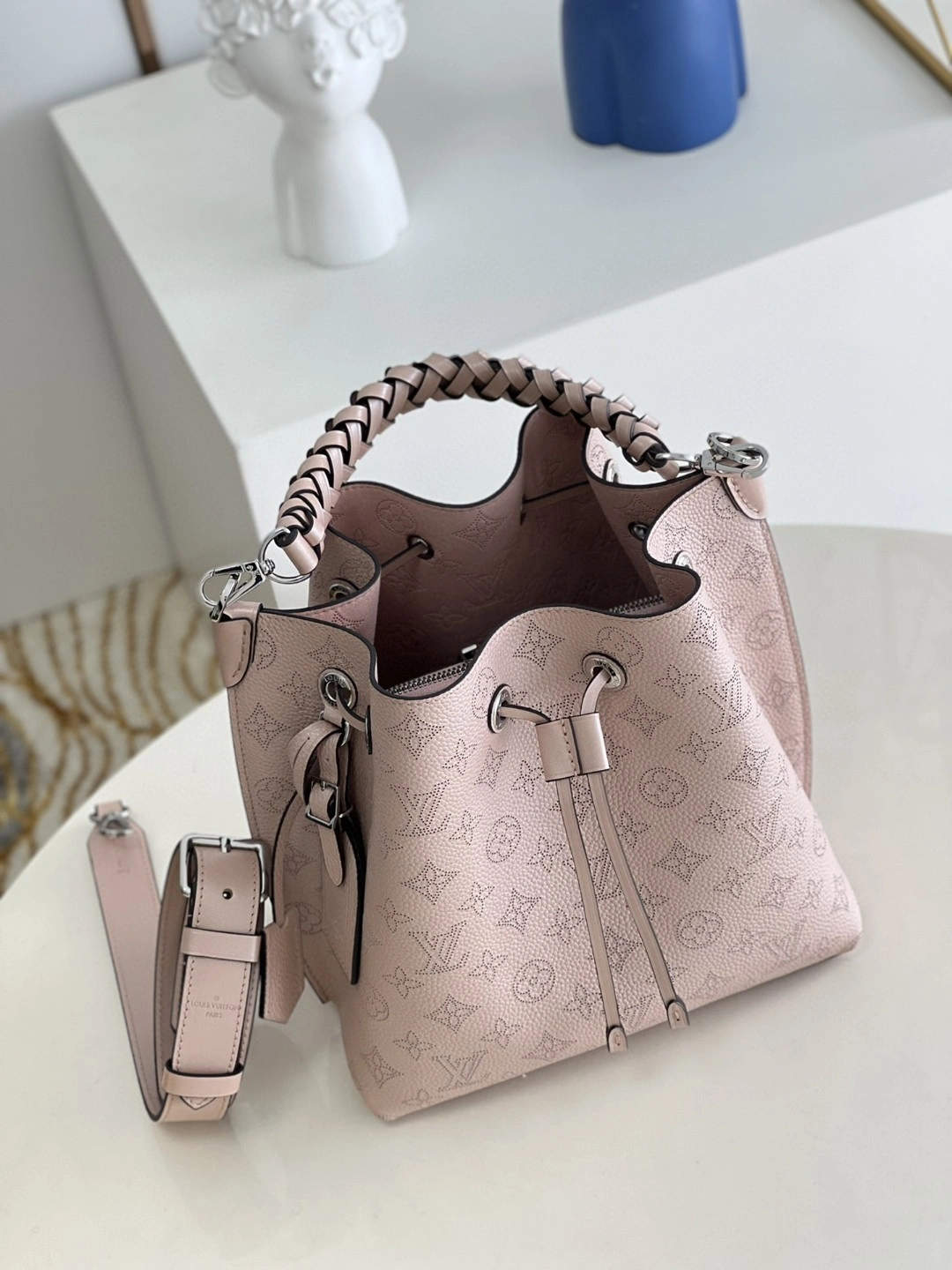 MOMO- M58789 item : A-B00L1605
