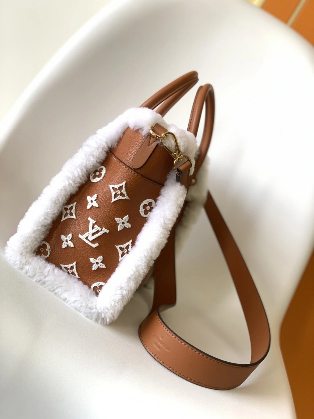 MOMO- M58918 item : A-B271L2305