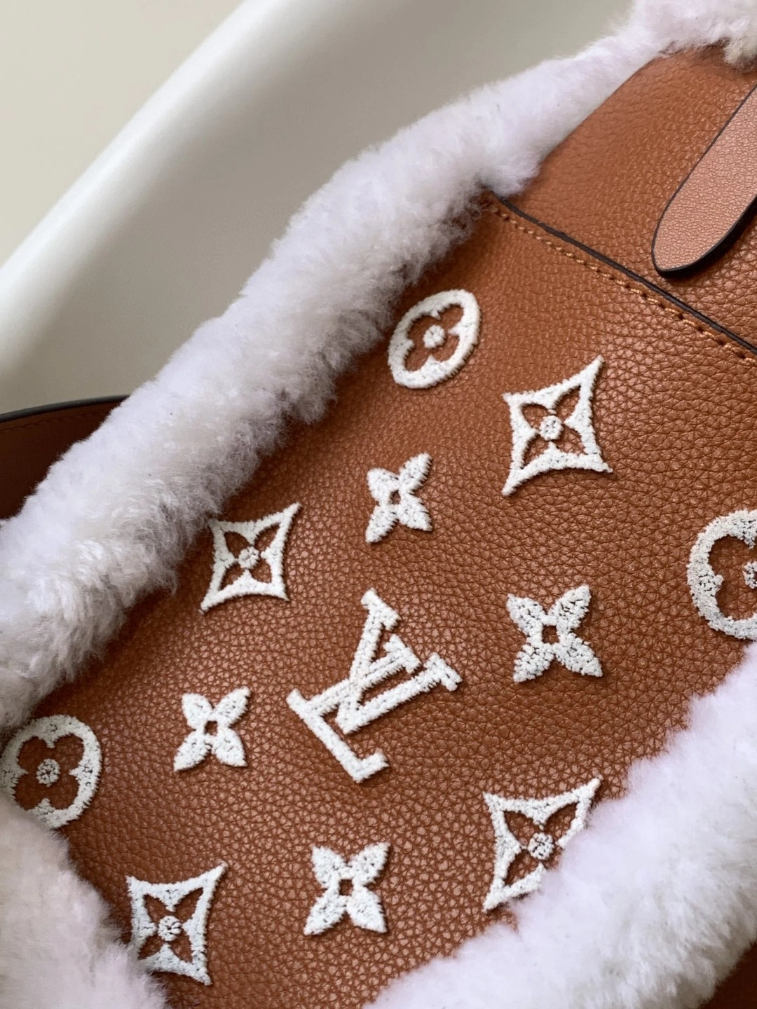 MOMO- M58918 item : A-B271L2305