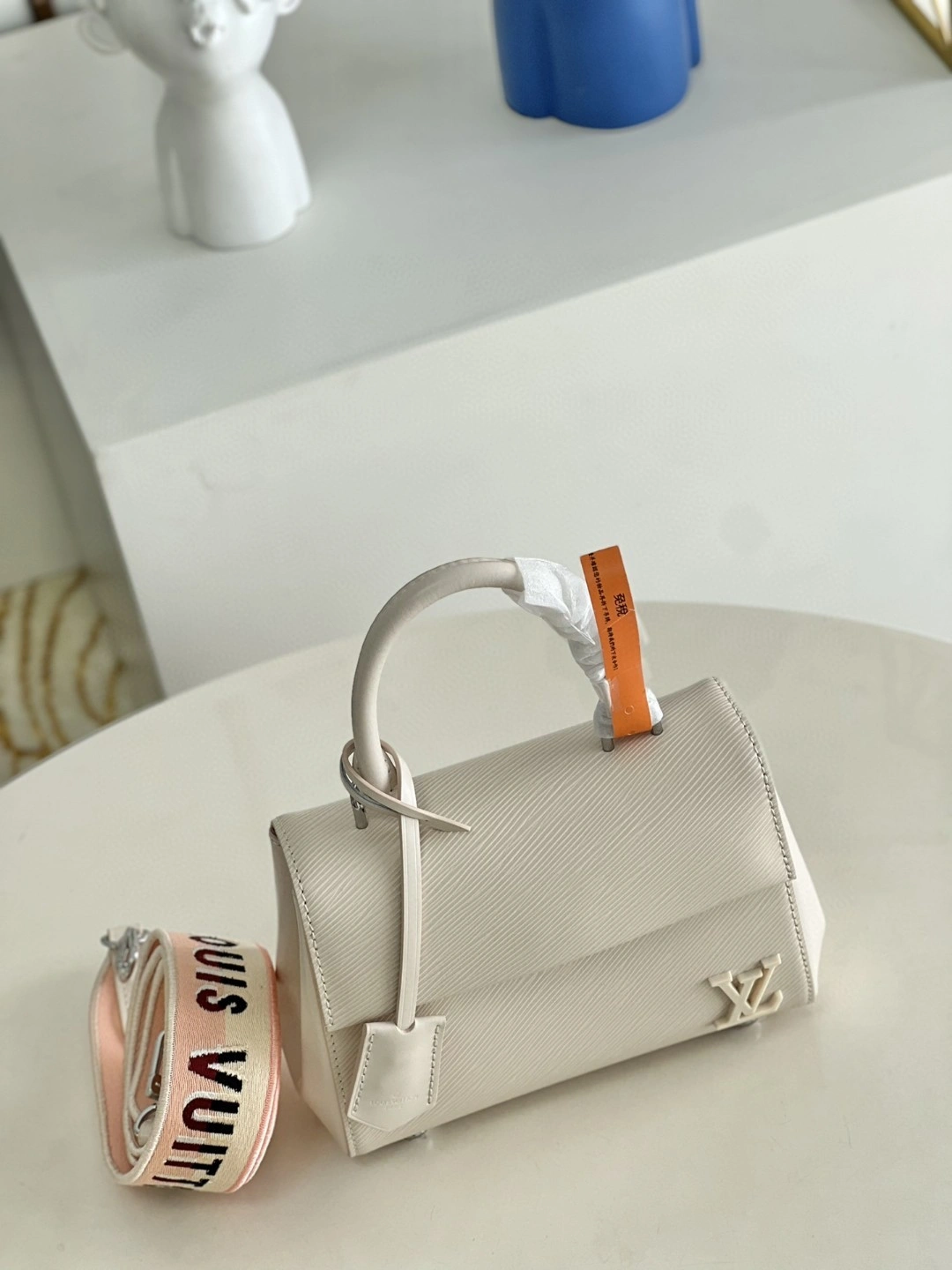 MOMO- M58928 item : A-B00L1922