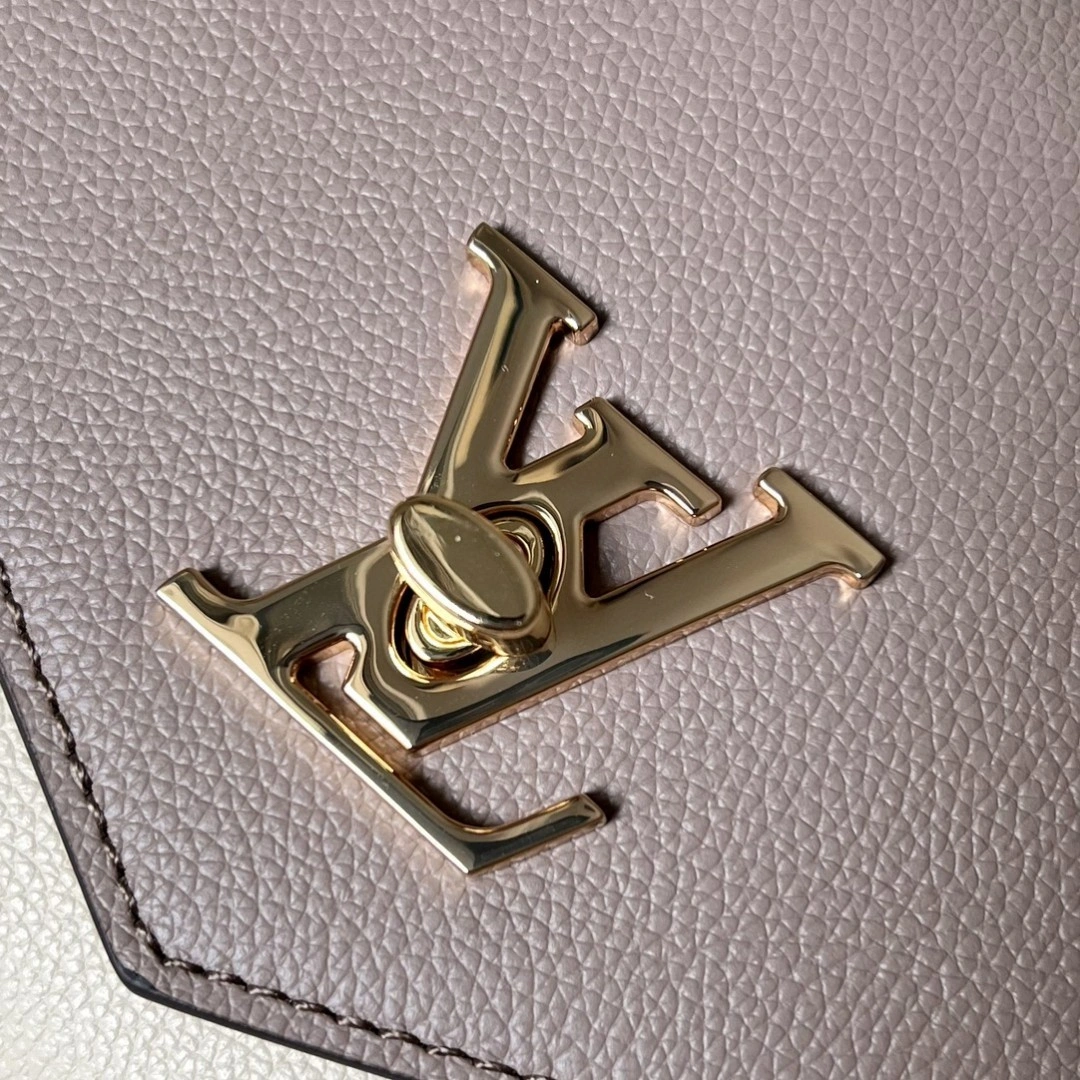 MOMO- M58949 Calfskin item : A-B00L2202