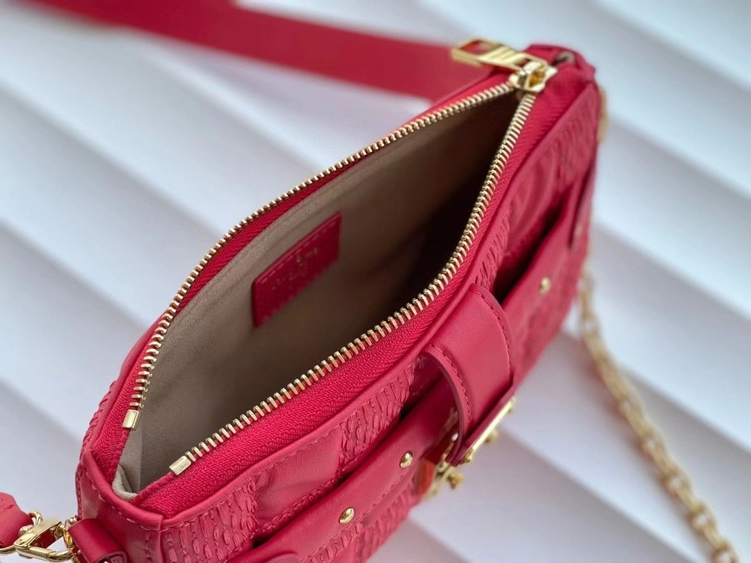 MOMO- M59049 sheephide item : A-B00L1743