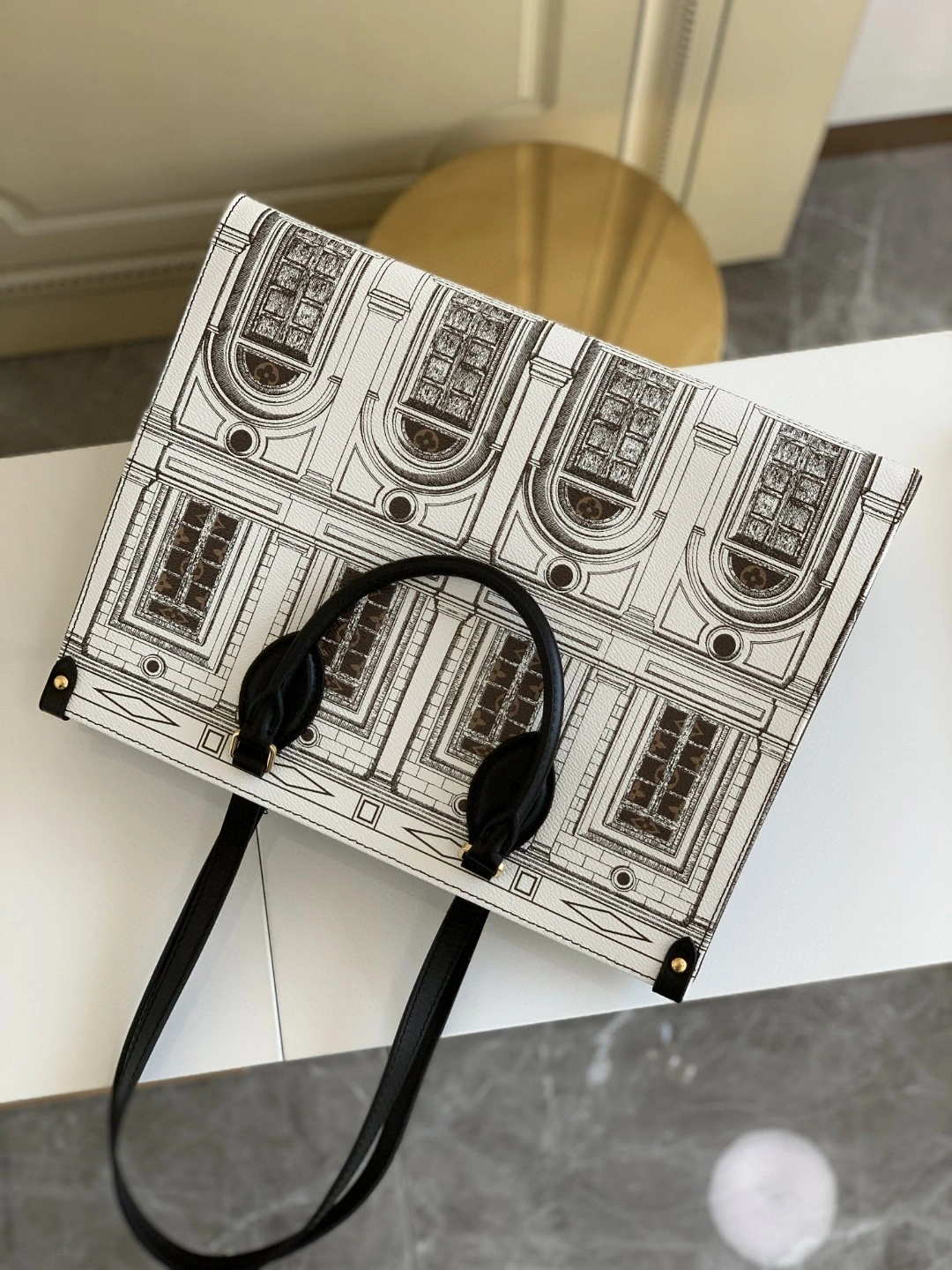 MOMO- M59264 Calfskin item : A-B330L1756